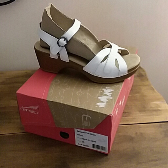dansko season sandals